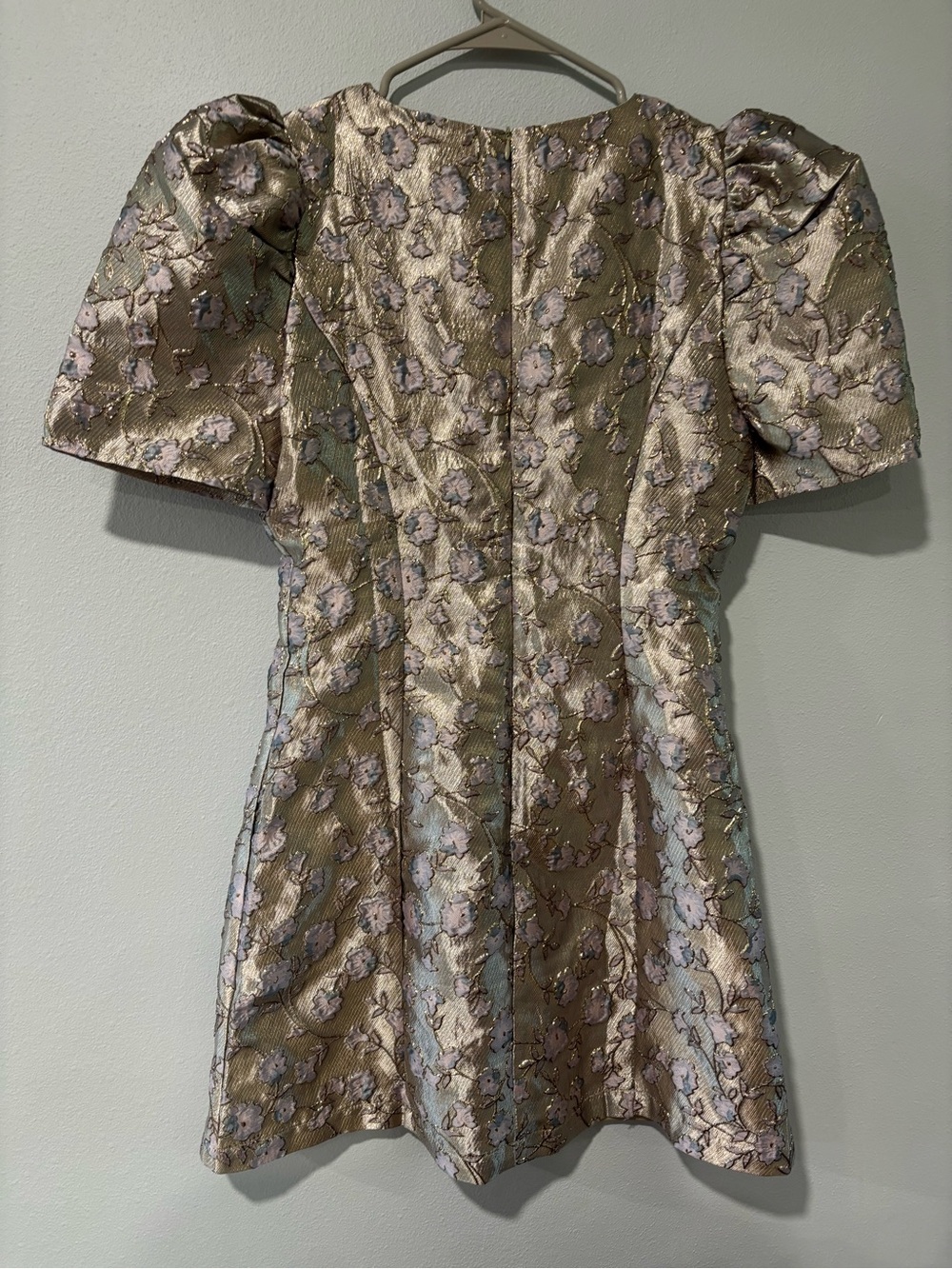 TCEC Metallic Floral Cocktail Dress in Gold and Pale Lavender - Picture 3 of 3